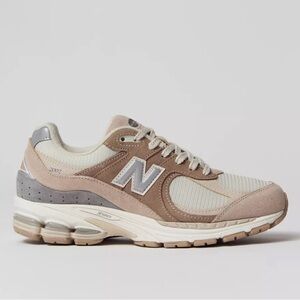 New Balance 2002r sneakers